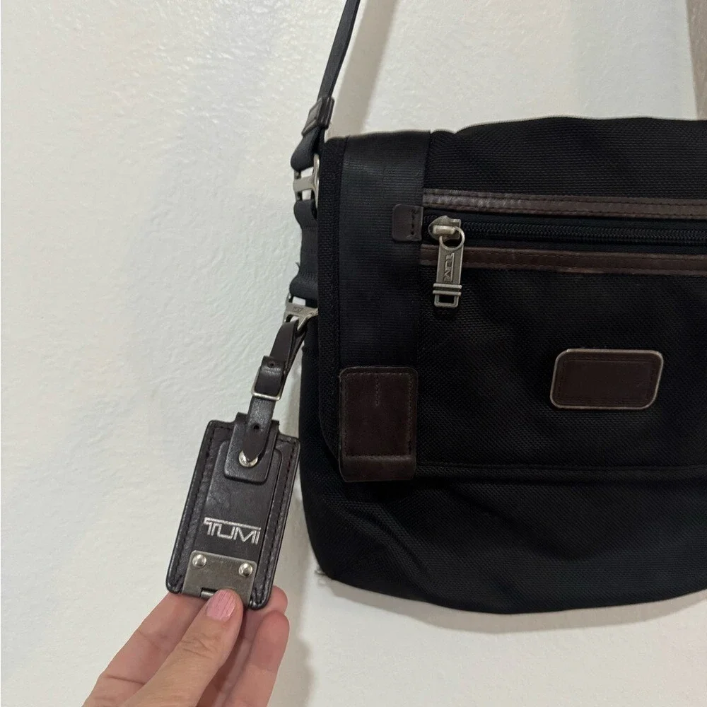 Tumi Crossbody Messenger Bag Small Black Brown Ballistic Nylon Travel (3785)